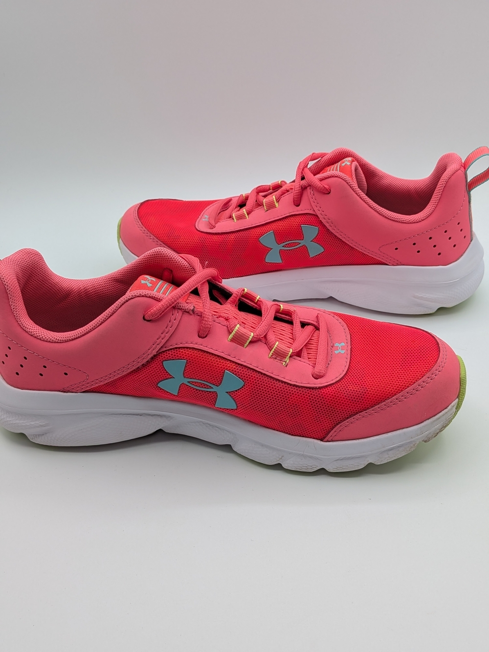 UA- Under Armour Assert 8 Grade School Kids' Running Shoes Pinkadelic/Whit Sz 7Y - Picture 4 of 10
